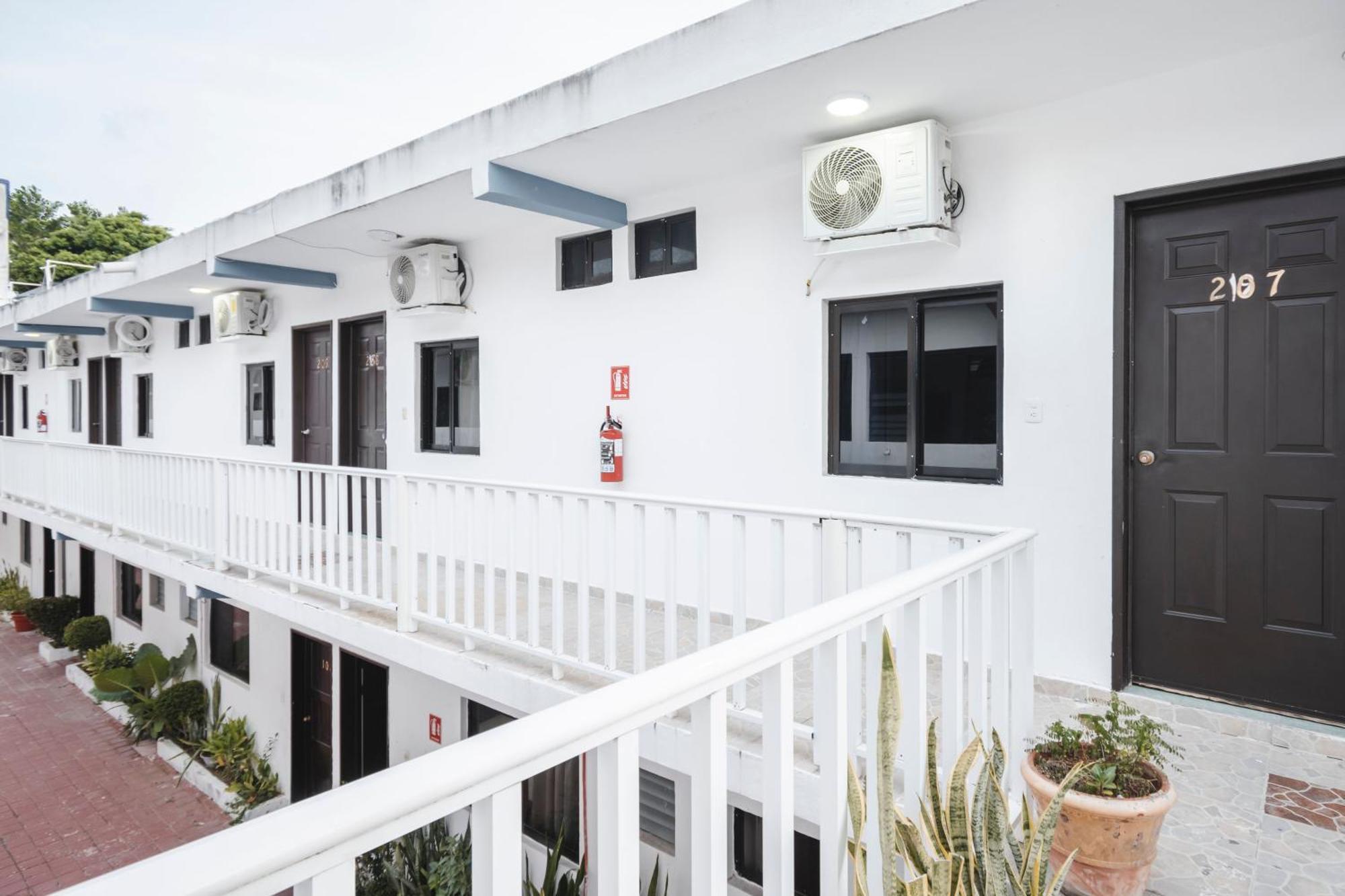 Hotel Quiam Playa del Carmen Ngoại thất bức ảnh